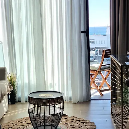 Luxury Penthouse Valentin With Jacuzzi דירה קורלחו